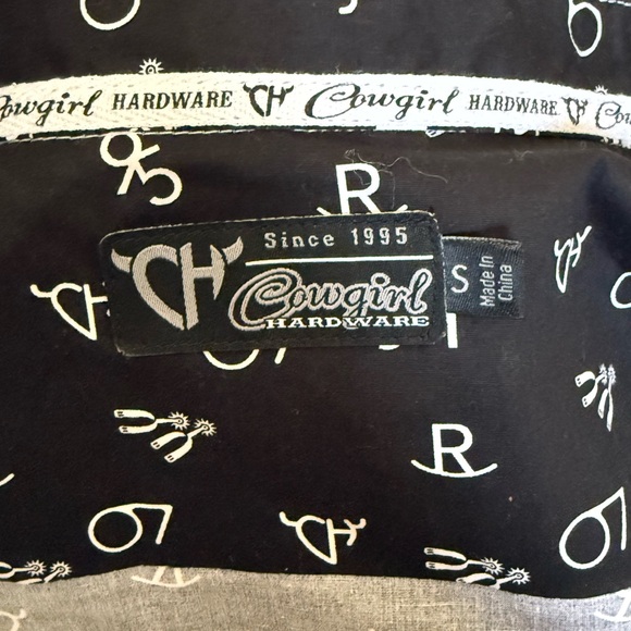 Rhinestone Snap Iron Brand Print Western Shirt - Picture 4 of 9